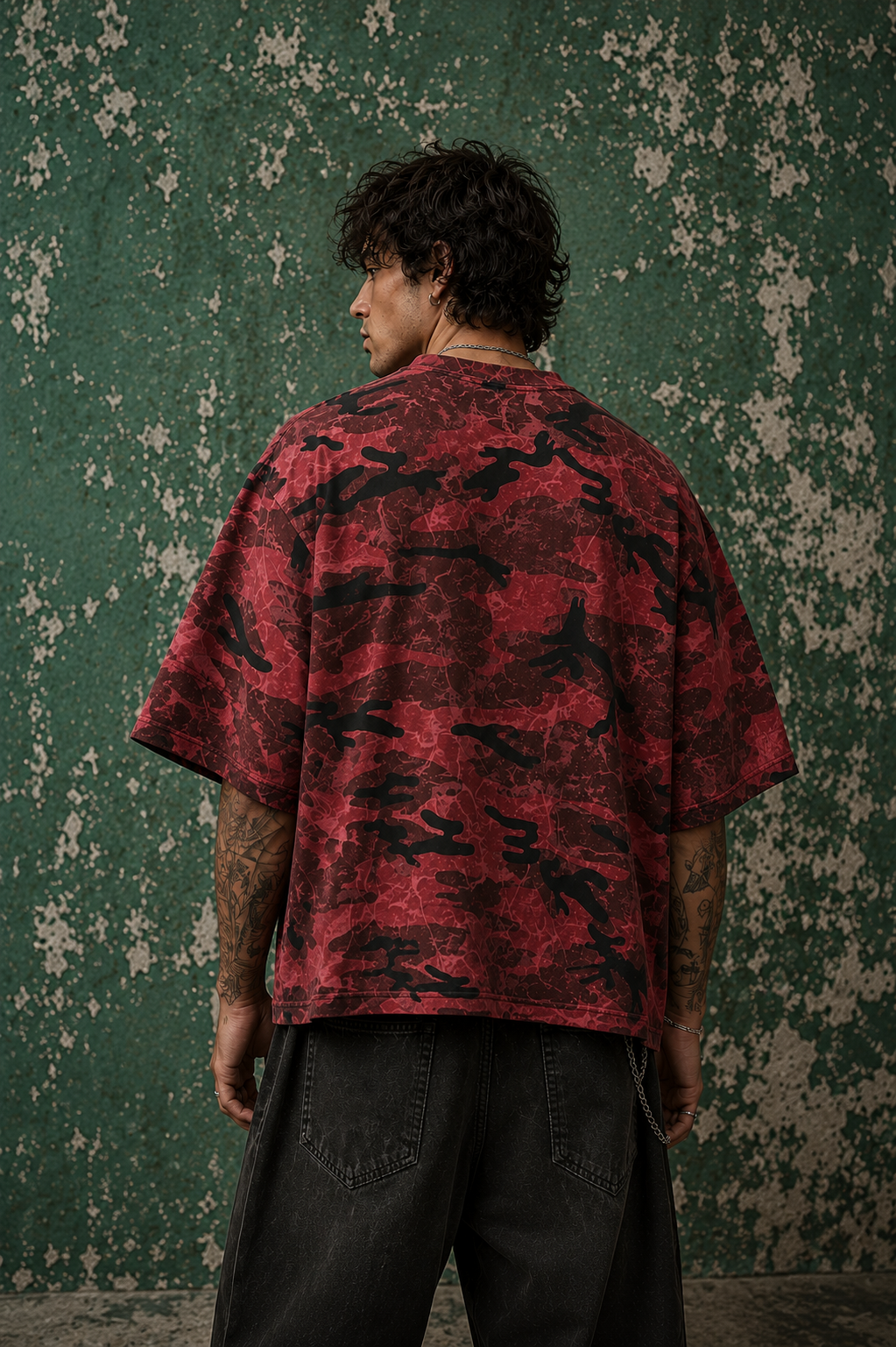 ‘THE KING’ Boxy Red Camo Print T-Shirt